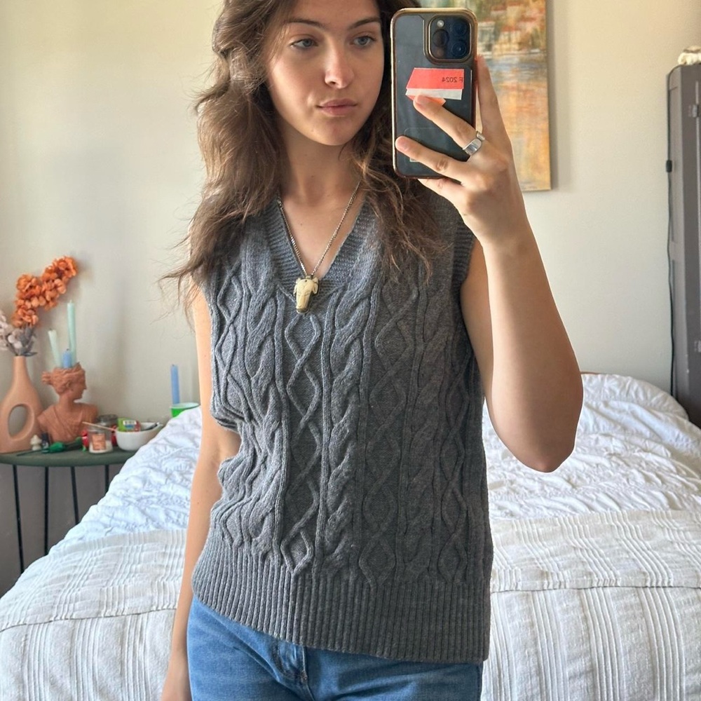 Gray forever 21 sweater vest